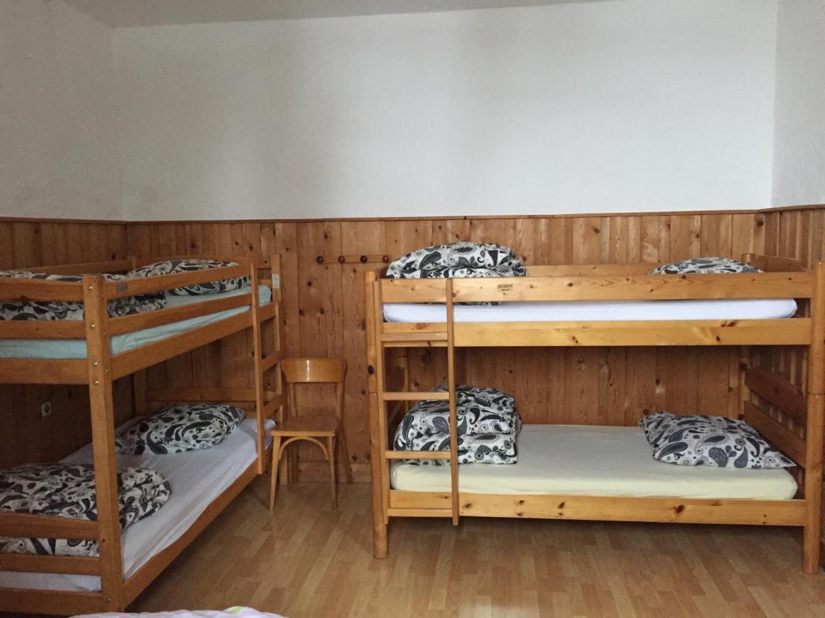 Les Cristaux Bed & Breakfast แซ็งต์-แฌร์เวส์-เลส์-แบ็งส์ ภายนอก รูปภาพ