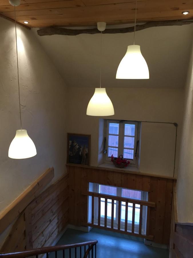 Les Cristaux Bed & Breakfast แซ็งต์-แฌร์เวส์-เลส์-แบ็งส์ ภายนอก รูปภาพ