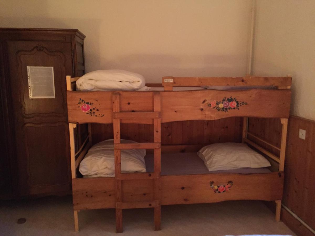 Les Cristaux Bed & Breakfast แซ็งต์-แฌร์เวส์-เลส์-แบ็งส์ ภายนอก รูปภาพ