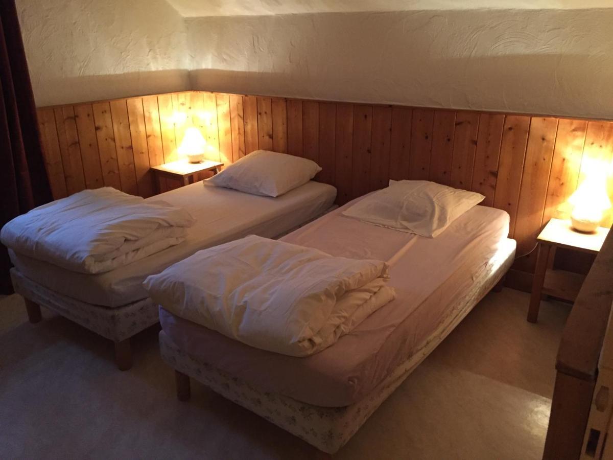 Les Cristaux Bed & Breakfast แซ็งต์-แฌร์เวส์-เลส์-แบ็งส์ ภายนอก รูปภาพ