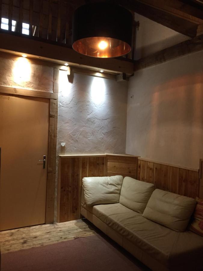 Les Cristaux Bed & Breakfast แซ็งต์-แฌร์เวส์-เลส์-แบ็งส์ ภายนอก รูปภาพ